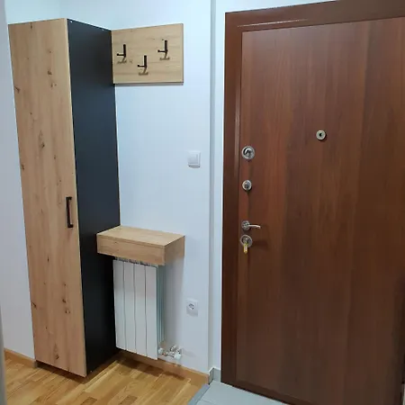 Jr Lux * Stara Pazova